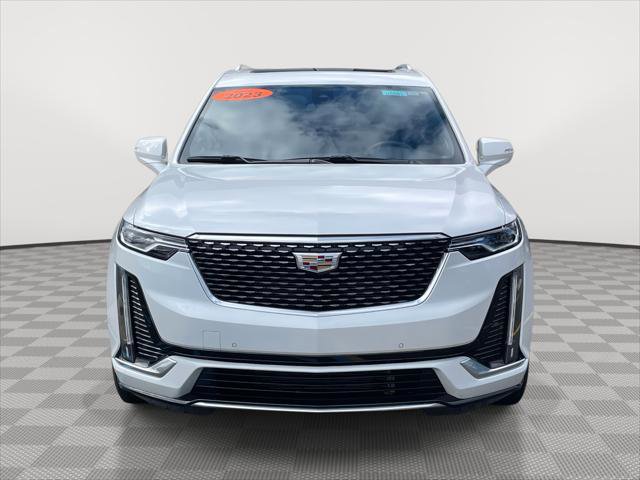 Used 2023 Cadillac XT6 Premium Luxury image 2