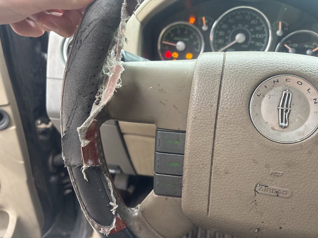 Used 2006 Lincoln Mark LT 2WD image 14