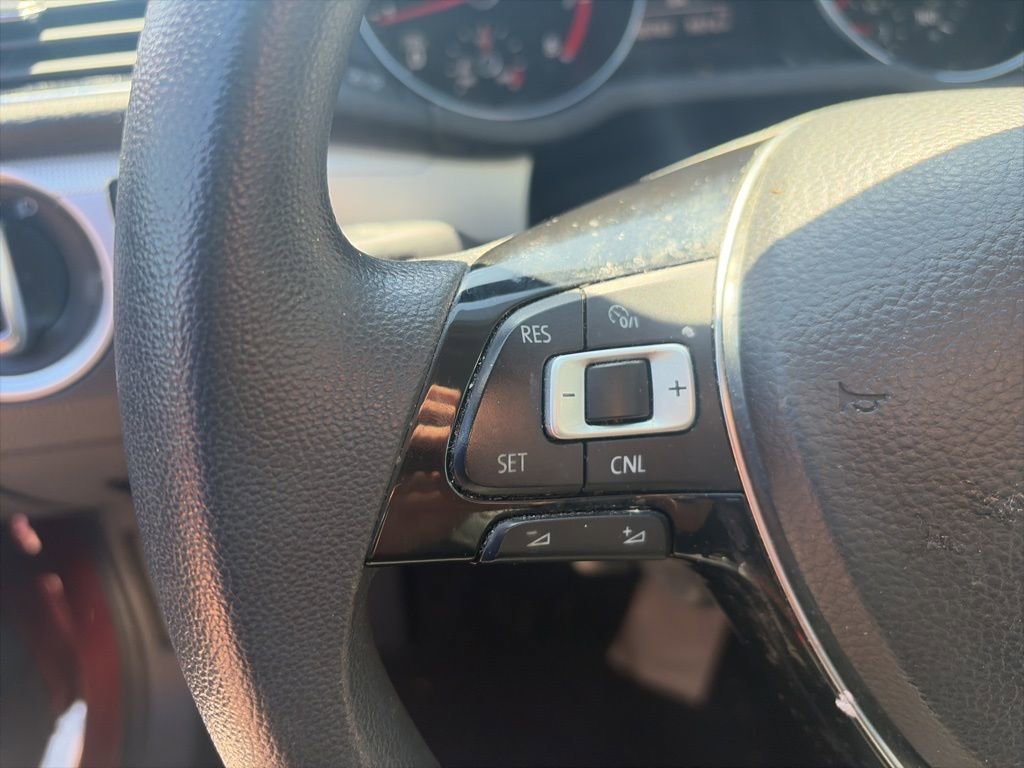 Used 2017 Volkswagen Passat 1.8T S image 15