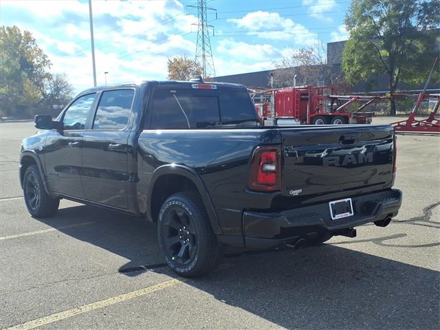 New 2026 RAM 1500 4x4 Crew Cab image 7