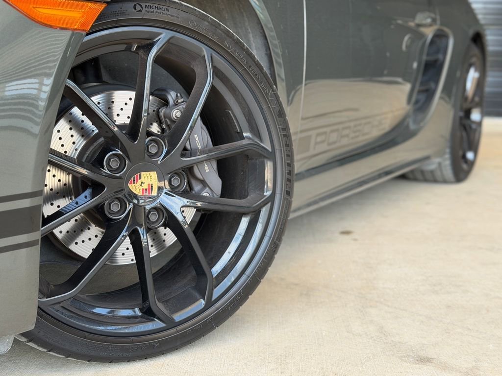 Certified 2024 Porsche 718 Cayman RWD image 6