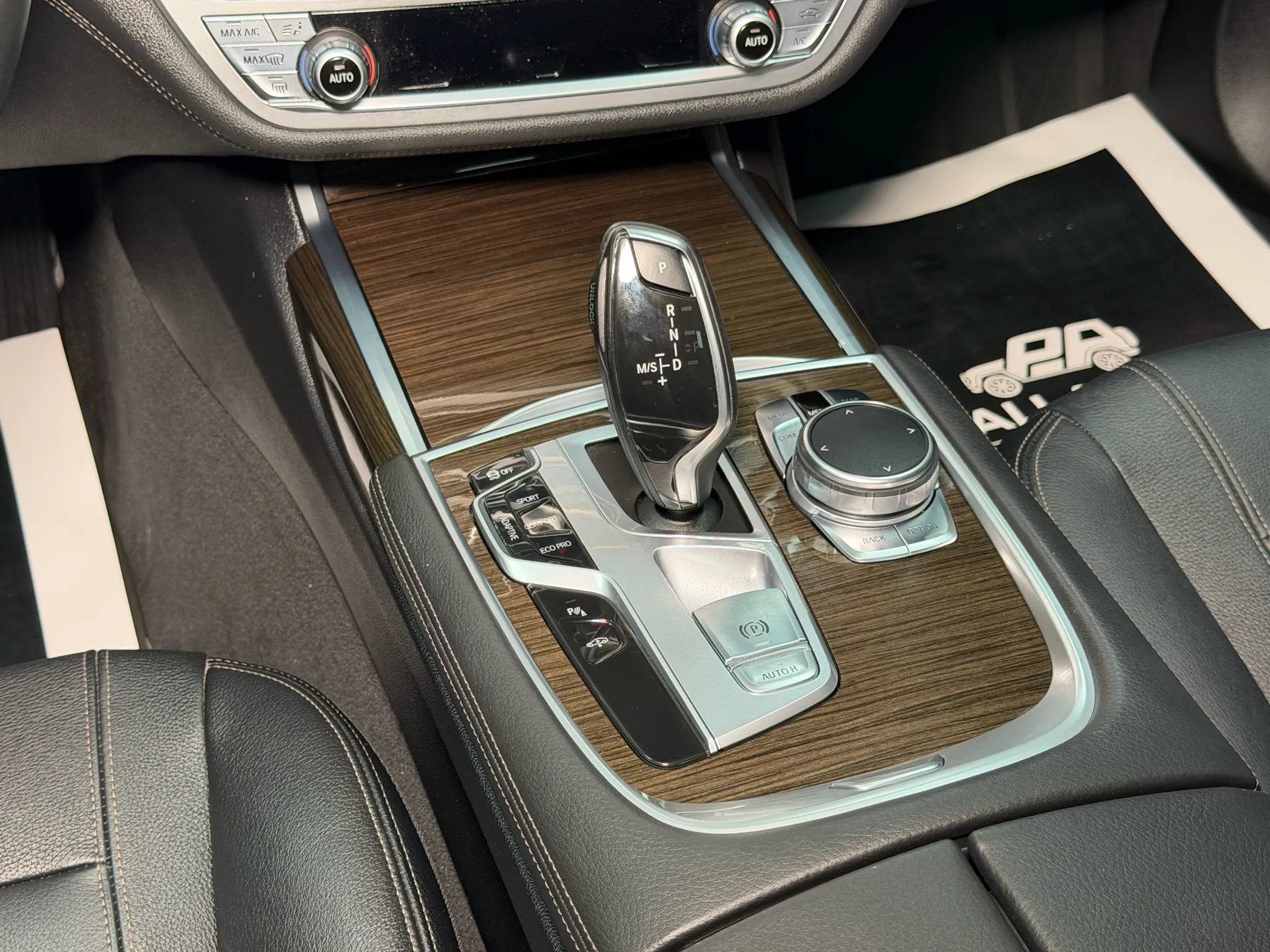 Used 2016 BMW 740i RWD image 28