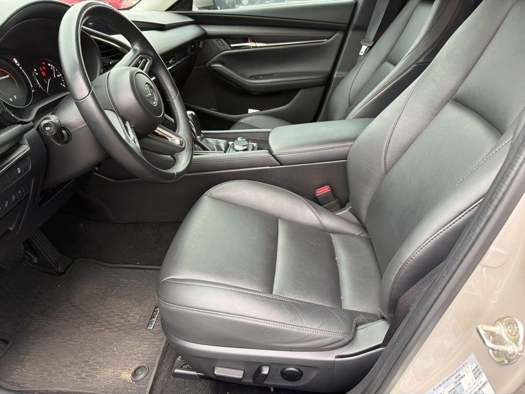 Used 2022 MAZDA MAZDA3 s image 10