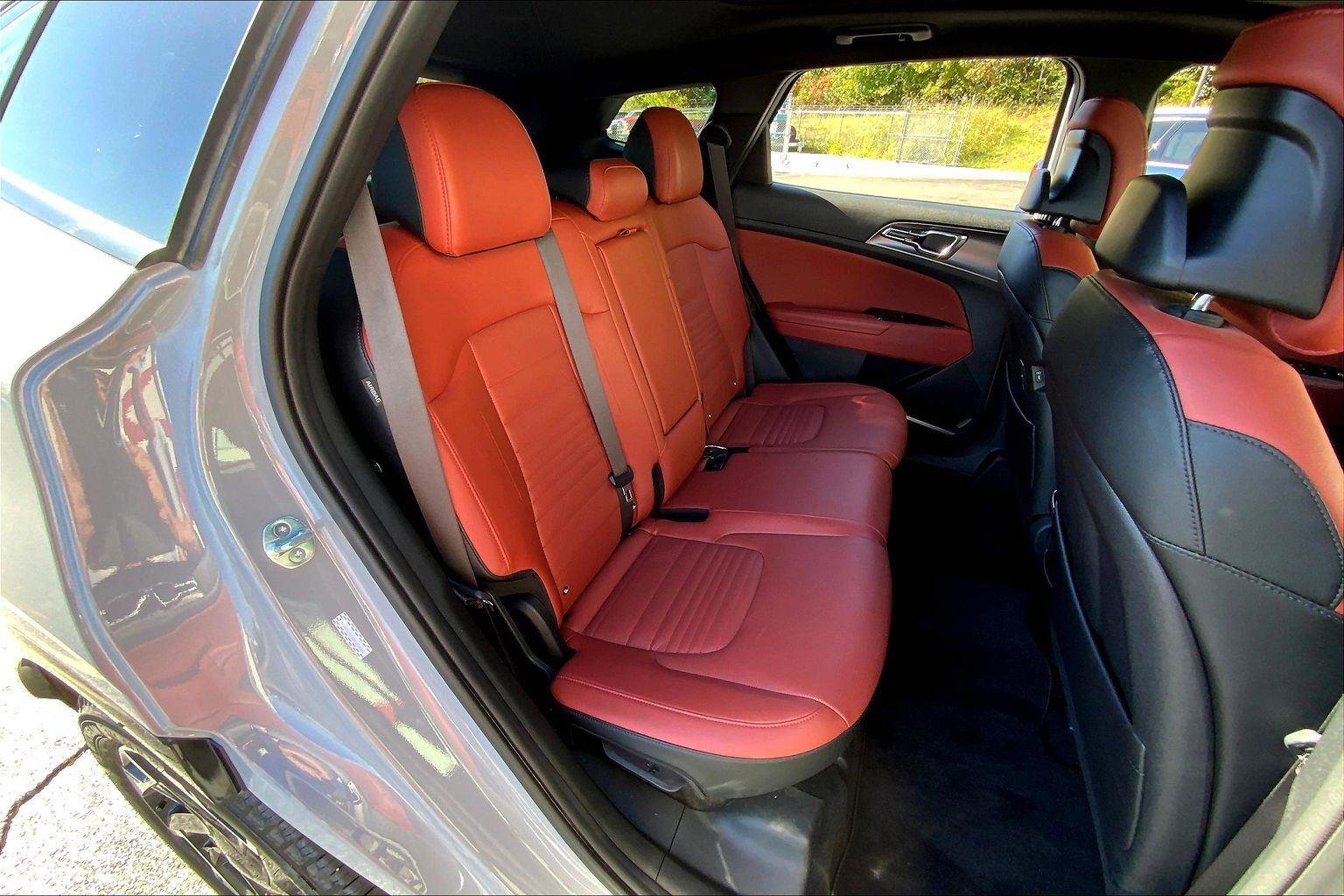 Used 2024 Kia Sportage SX image 25