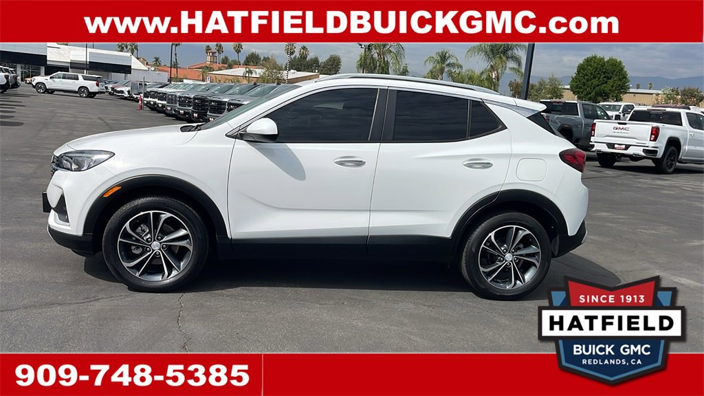 Used 2022 Buick Encore GX Select image 2