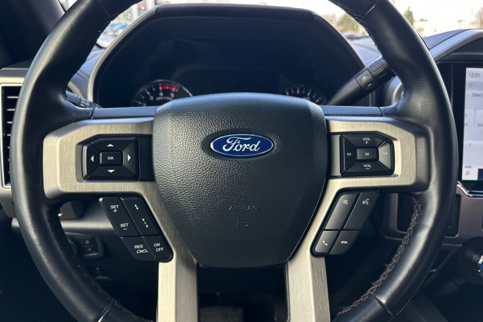 Used 2022 Ford F350 Platinum image 22