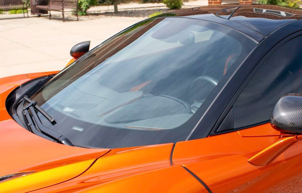 Used 2018 McLaren 720S Performance RWD image 26