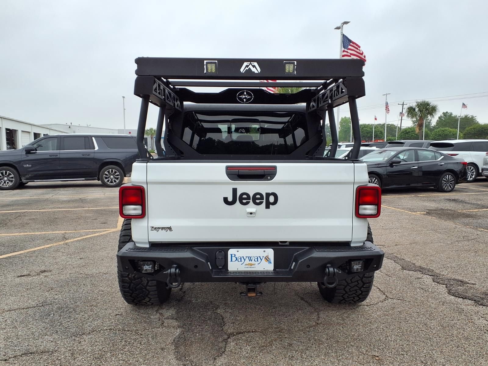 Used 2024 Jeep Gladiator Sport AWD/4WD image 22