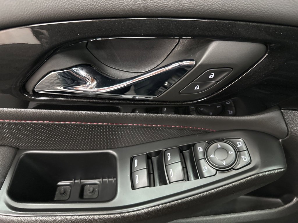Used 2023 Chevrolet Traverse RS image 19