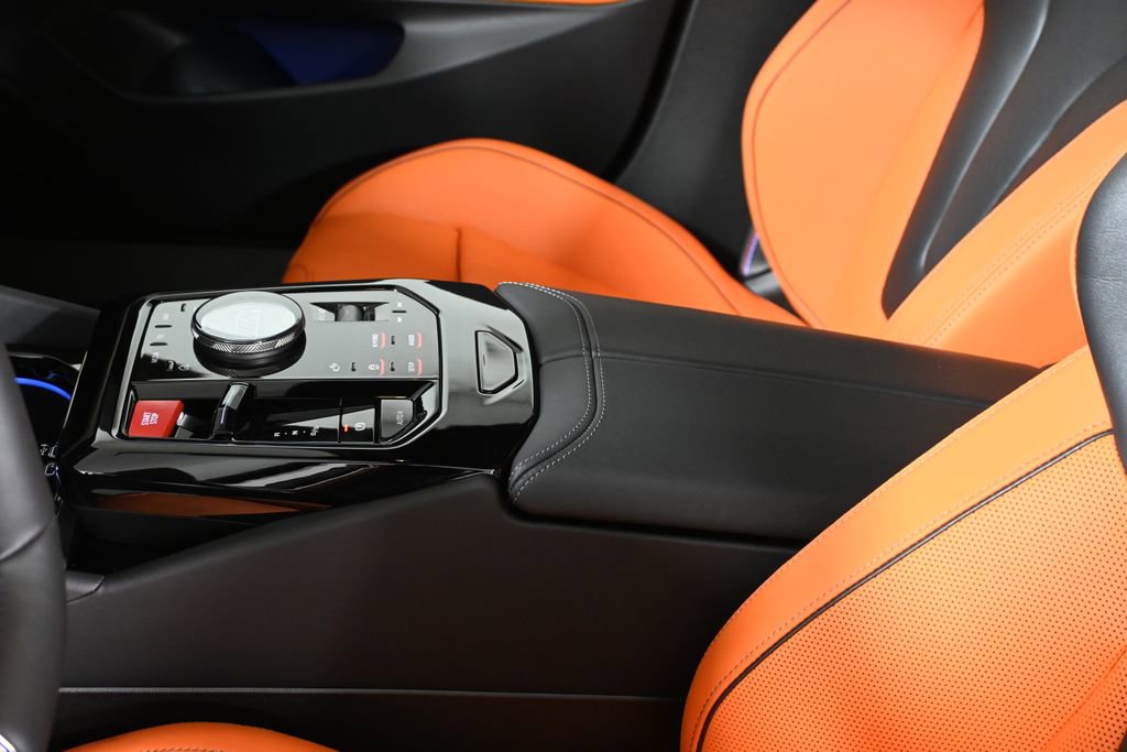 New 2026 BMW M5 w/ Executive Package AWD/4WD image 25