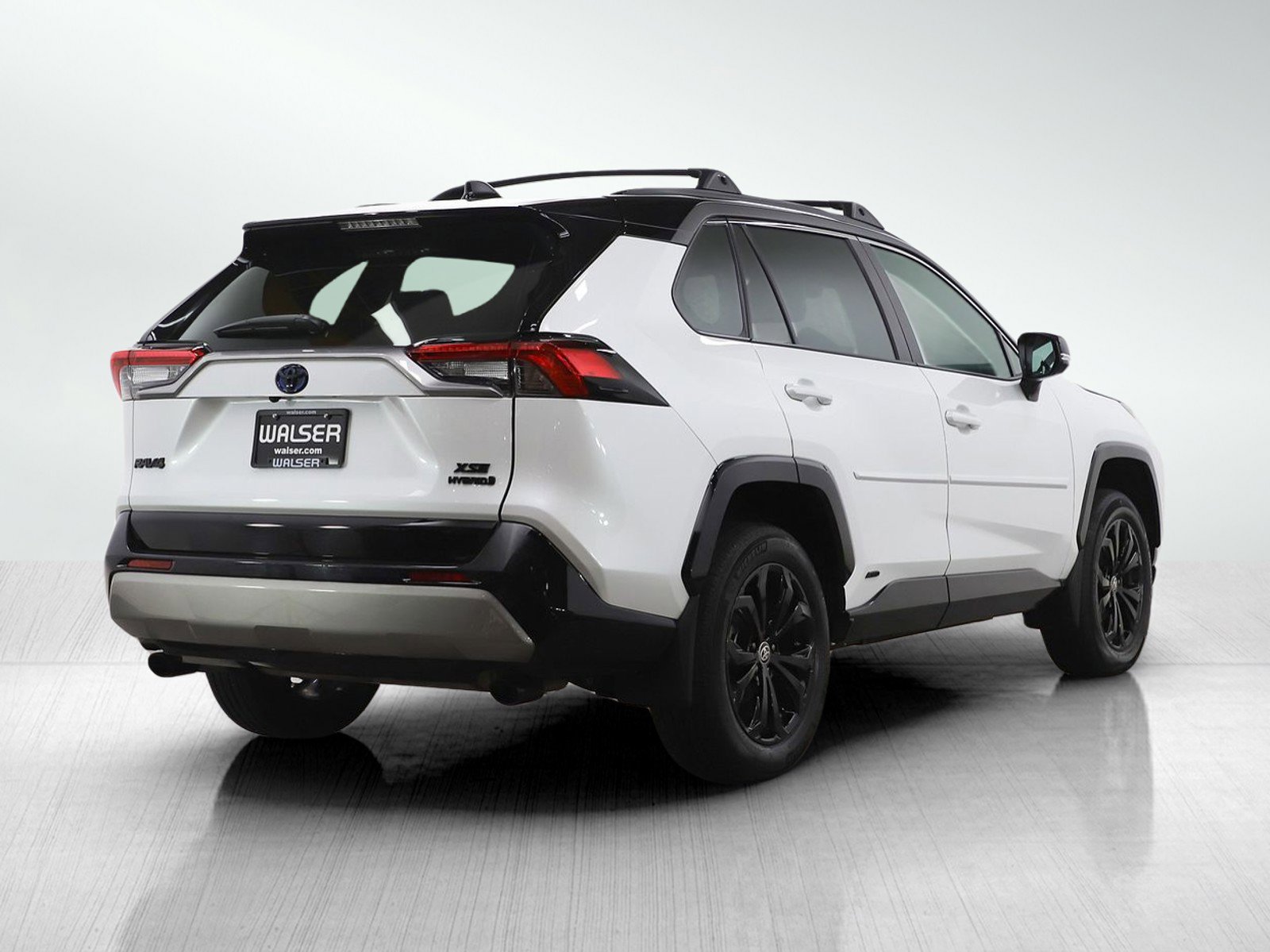 Used 2024 Toyota RAV4 XSE w/ Weather Package AWD/4WD image 5