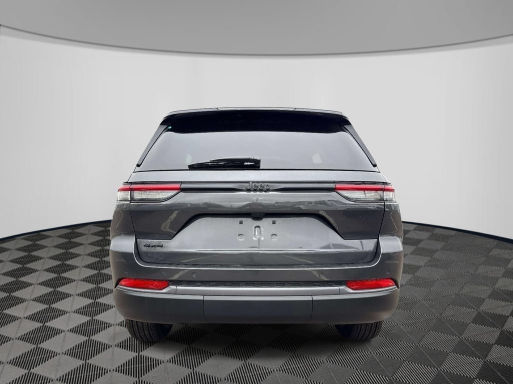 New 2026 Jeep Grand Cherokee Altitude AWD/4WD image 3
