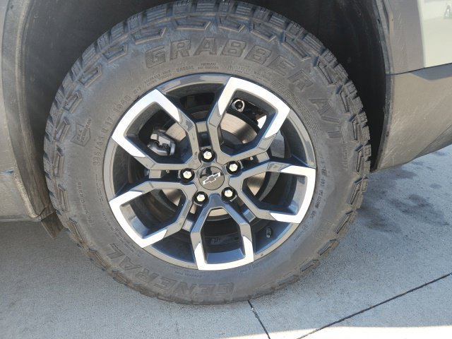 Used 2026 Chevrolet Equinox ACTIV w/ Convenience Package III AWD/4WD image 13