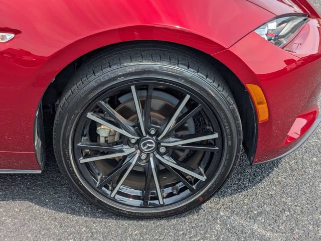 Used 2024 MAZDA MX-5 Miata RF Grand Touring RWD image 11