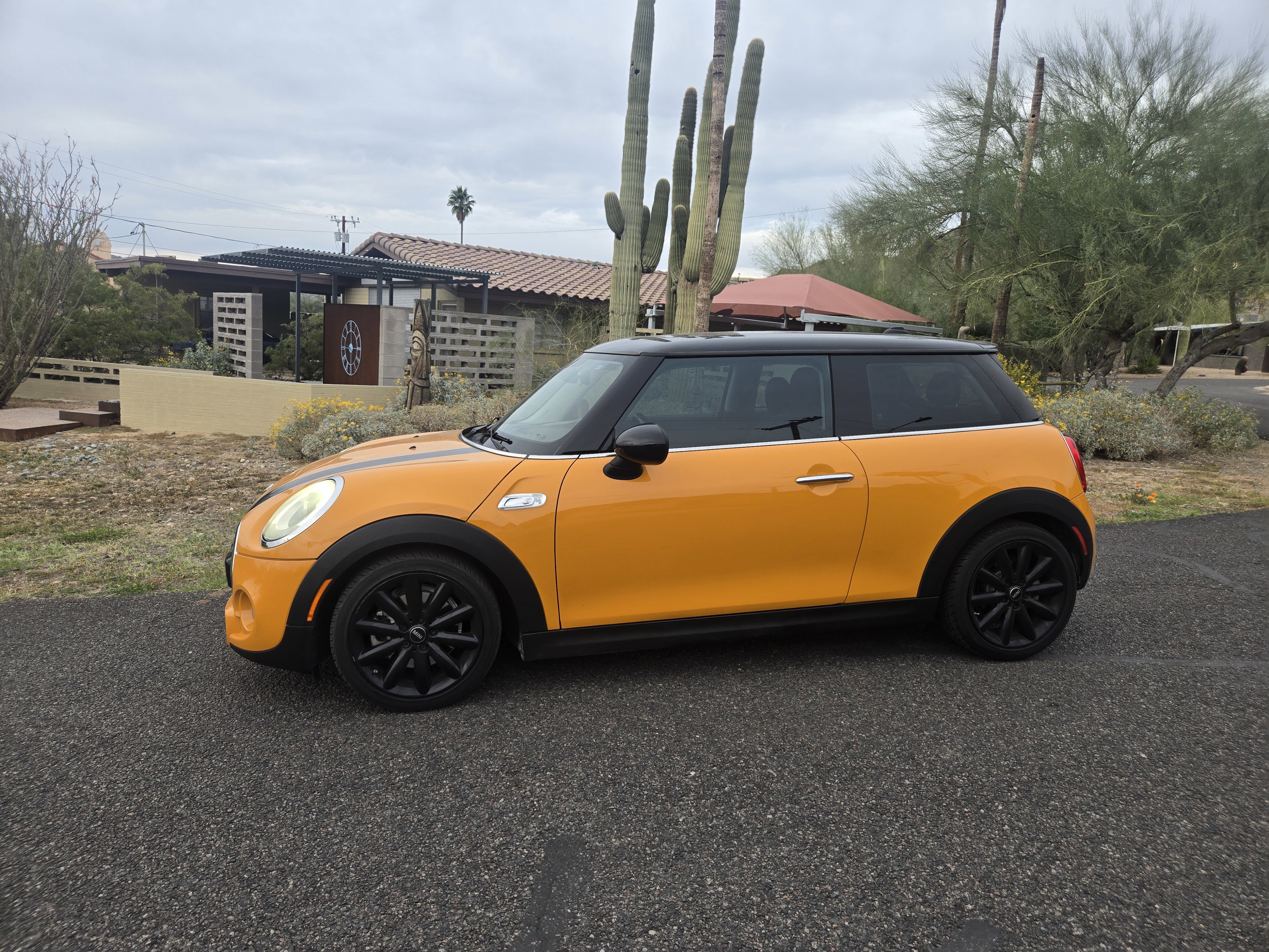 Used 2014 MINI Cooper S image 2