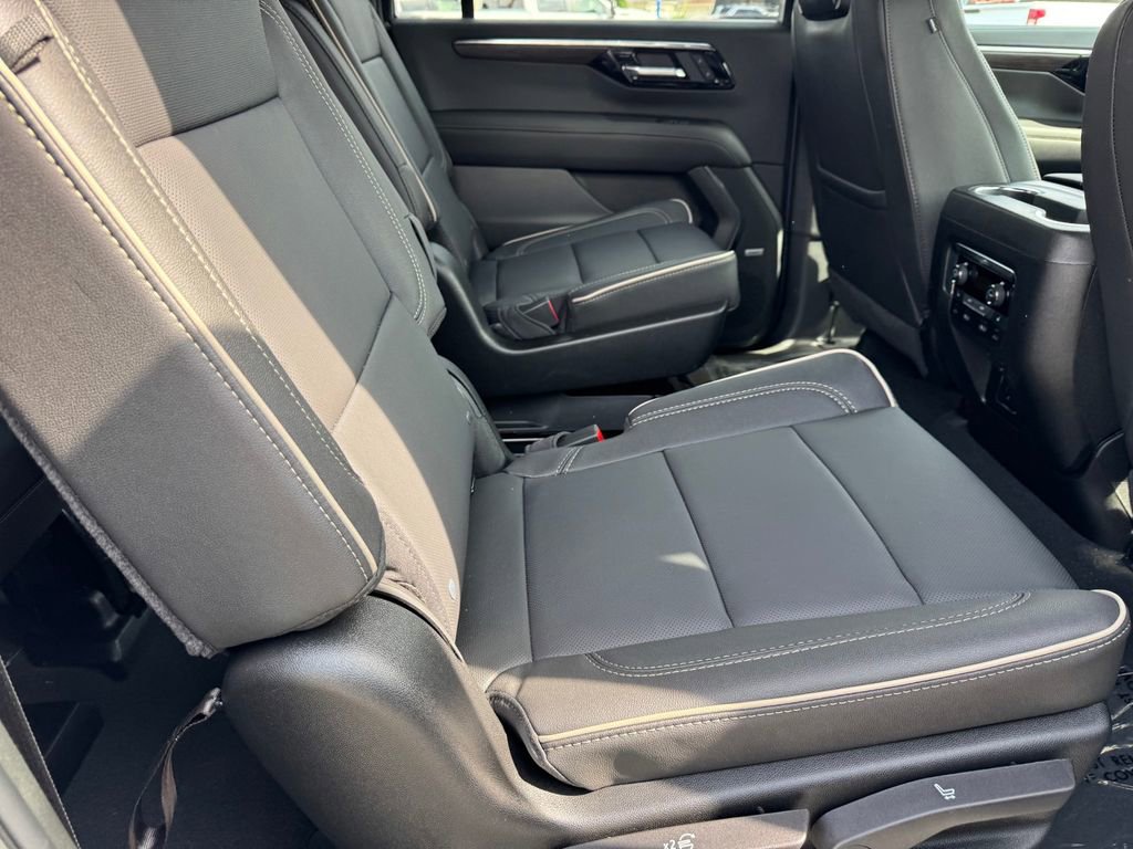 New 2026 Chevrolet Suburban Premier AWD/4WD image 10