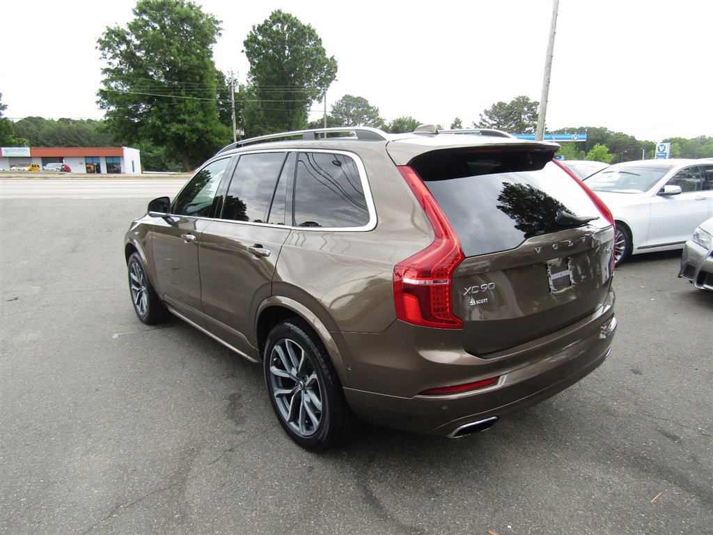 Used 2017 Volvo XC90 T6 Momentum w/ Vision Package AWD/4WD image 5