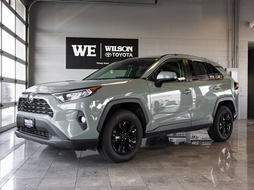 Used 2019 Toyota RAV4 XLE w/ Convenience Package AWD/4WD image 2
