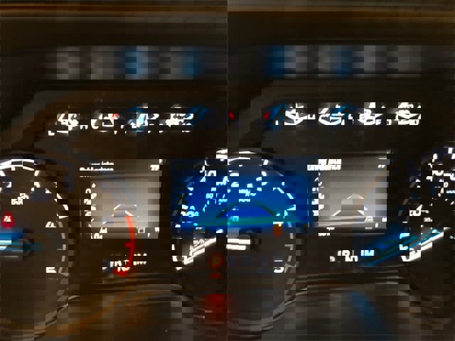 New 2025 Ford F550 4x4 Crew Cab image 16