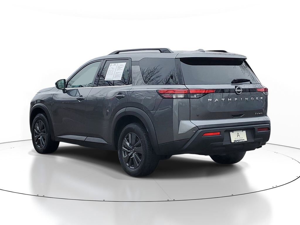Used 2024 Nissan Pathfinder SV image 3