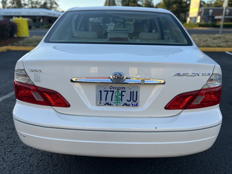 Used 2004 Toyota Avalon XLS FWD image 4