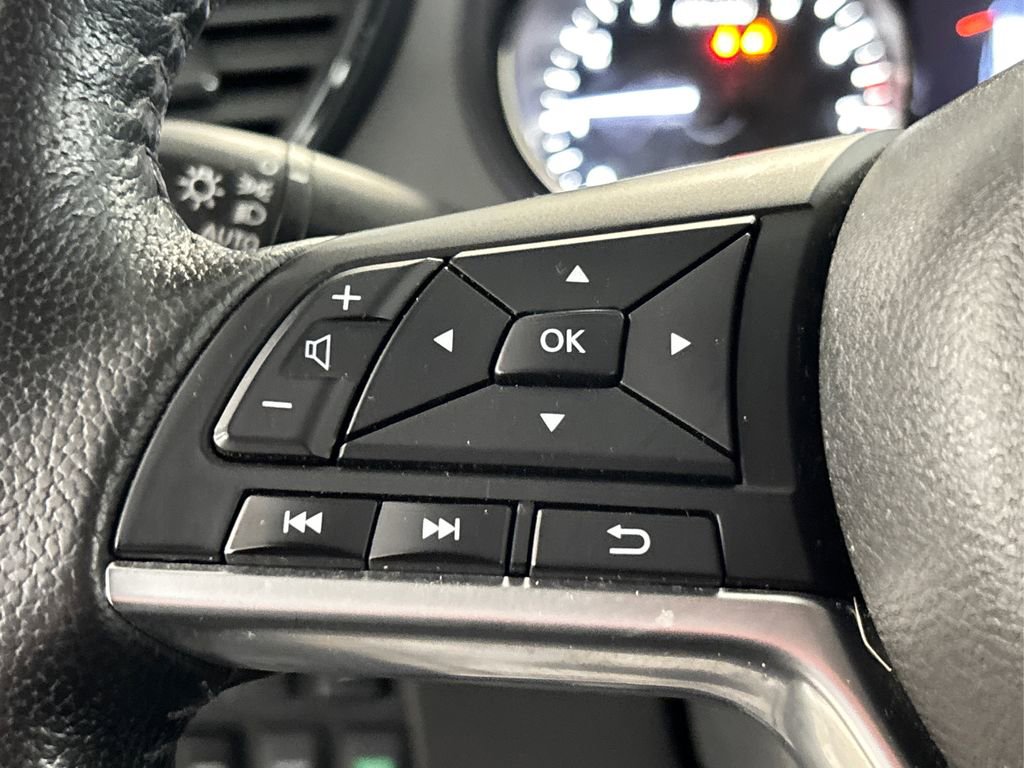 Used 2019 Nissan Rogue SV image 27