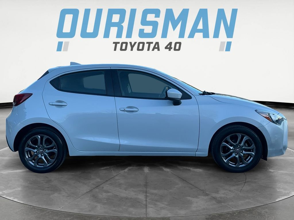 Used 2020 Toyota Yaris LE image 7