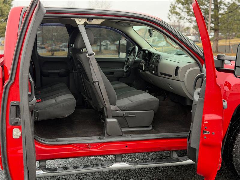 Used 2013 Chevrolet Silverado 1500 LS image 22