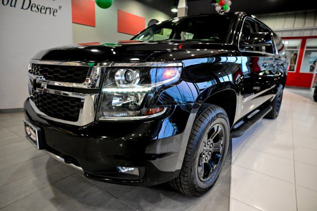 Used 2020 Chevrolet Suburban LT image 9