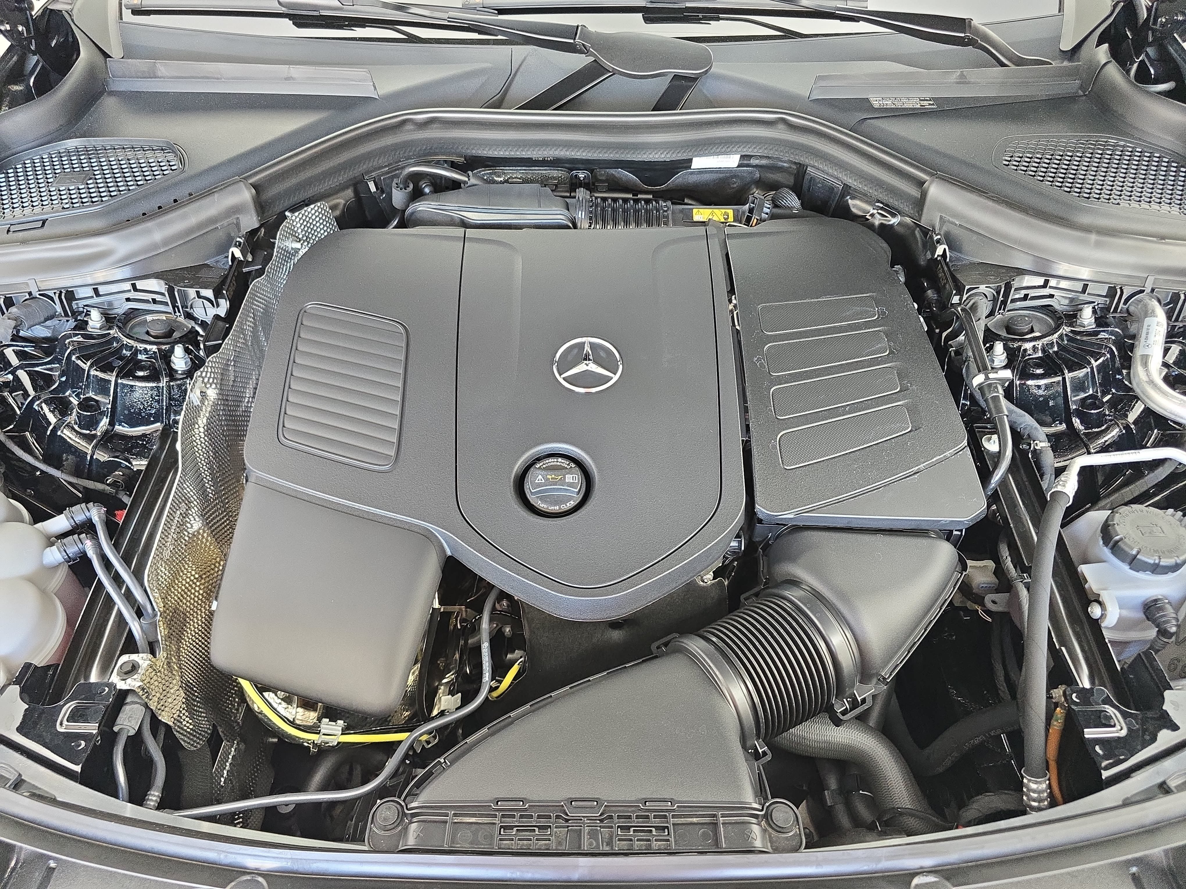 Used 2026 Mercedes-Benz GLC 300 4MATIC image 31