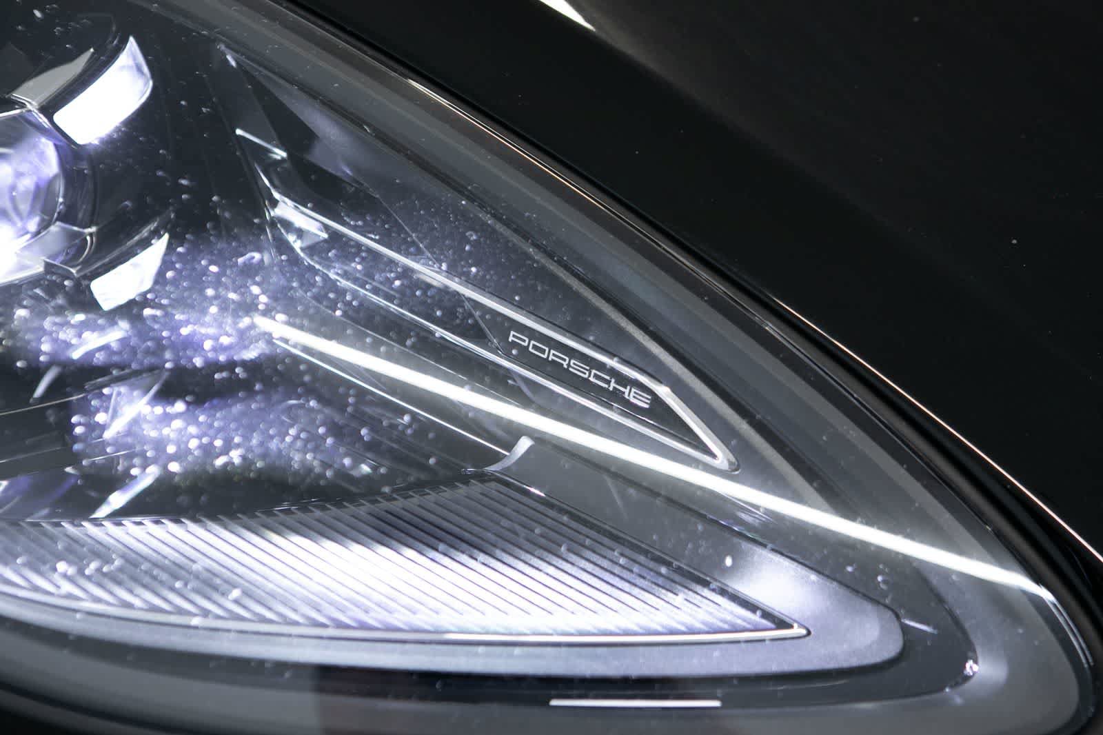 Used 2023 Porsche Macan S AWD/4WD image 16
