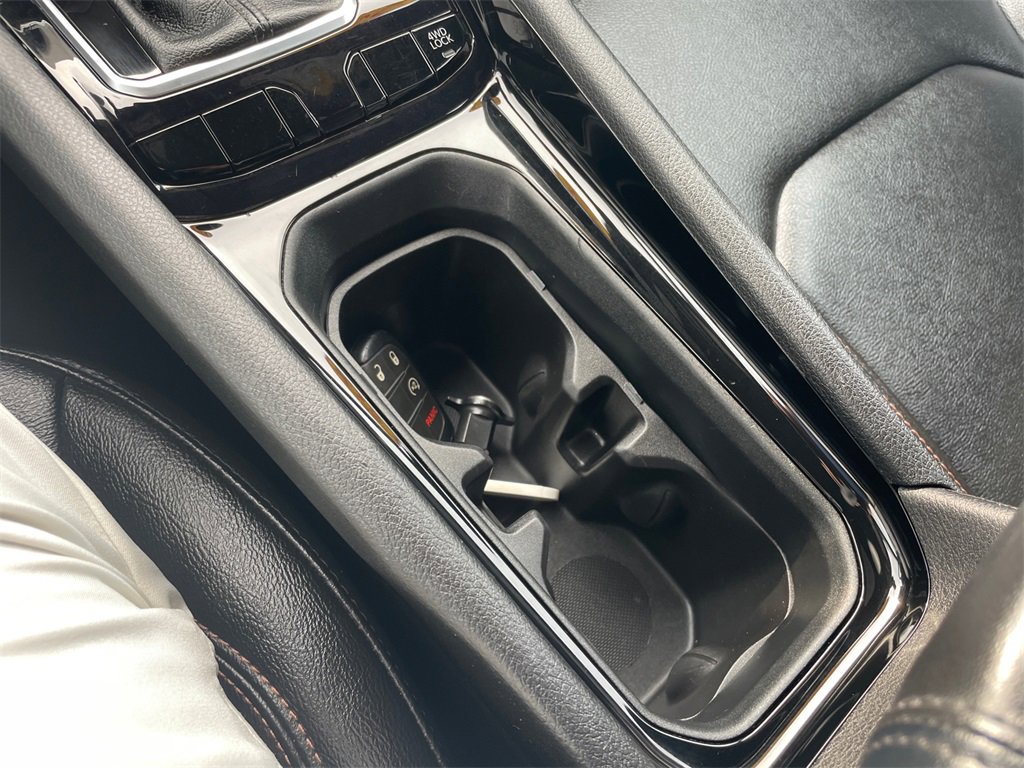 Used 2024 Jeep Compass Limited image 16