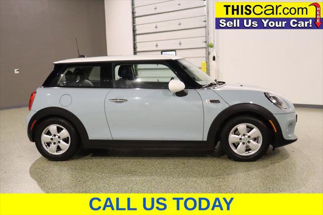 Used 2018 MINI Cooper 2-Door Hardtop FWD image 9