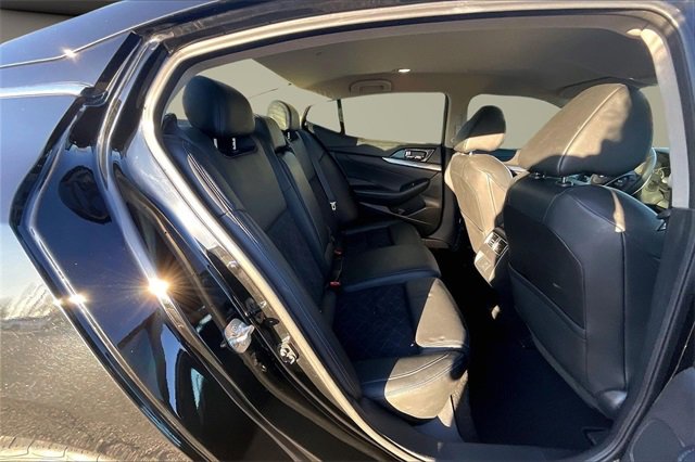 Used 2018 Nissan Maxima SR w/ Midnight Edition image 24