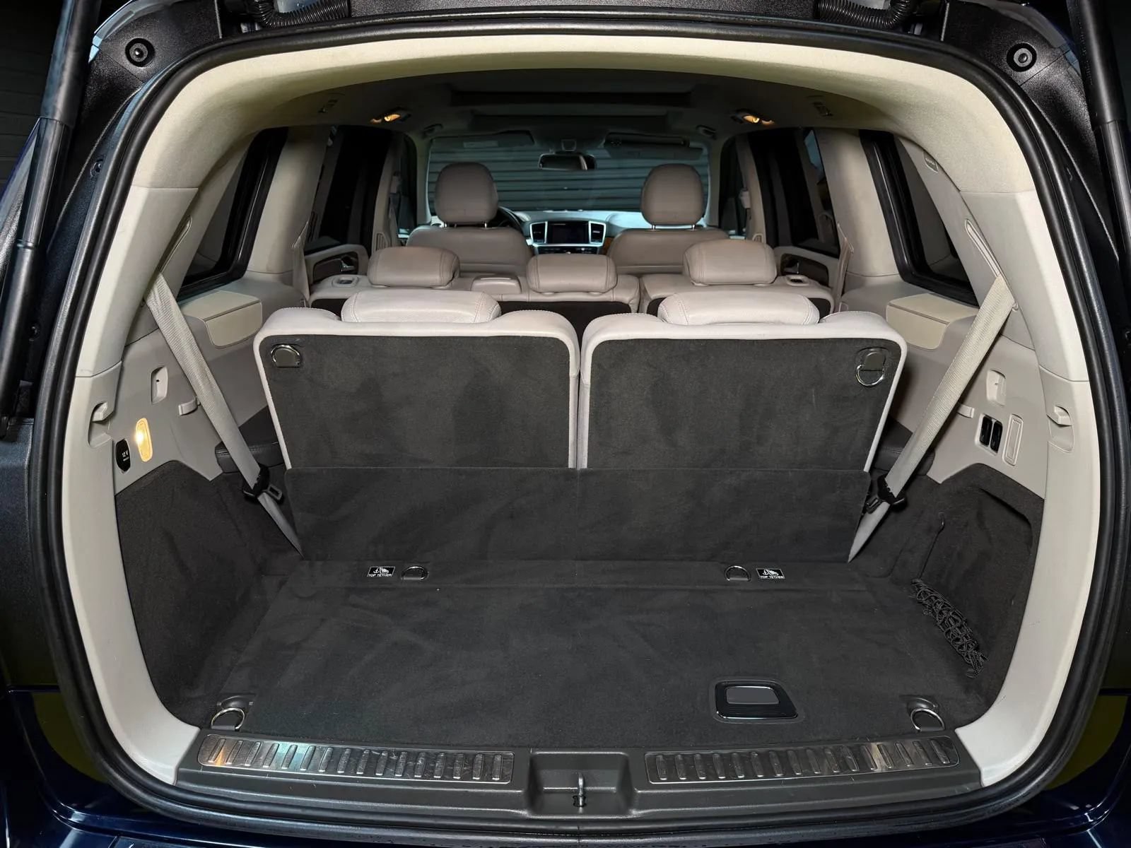 Used 2016 Mercedes-Benz GL 320 BlueTEC 4MATIC image 12