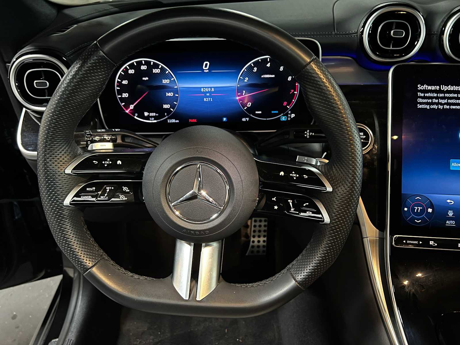 Used 2024 Mercedes-Benz GLC 300 4MATIC image 28