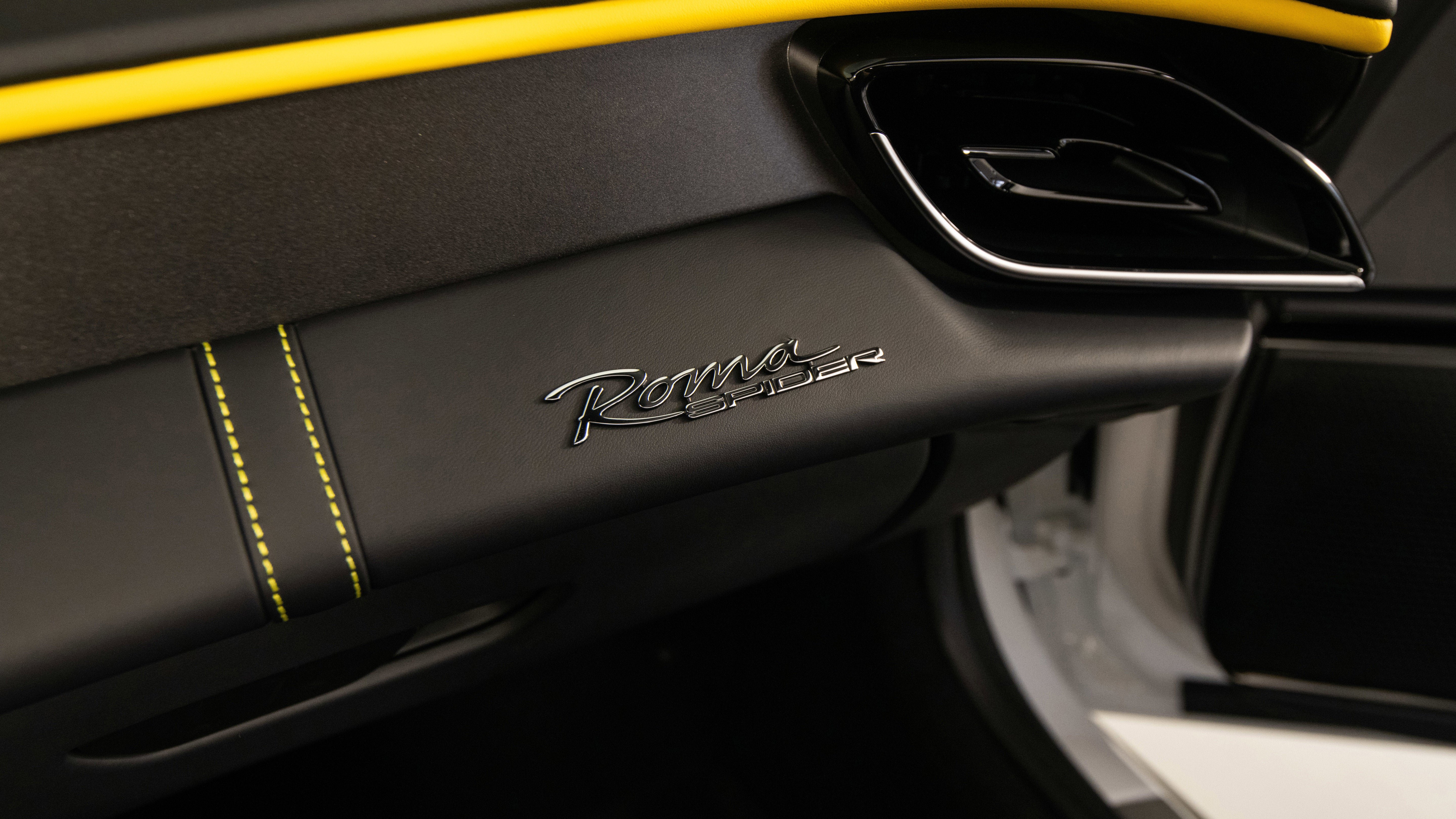 Certified 2026 Ferrari Roma Spider RWD image 33