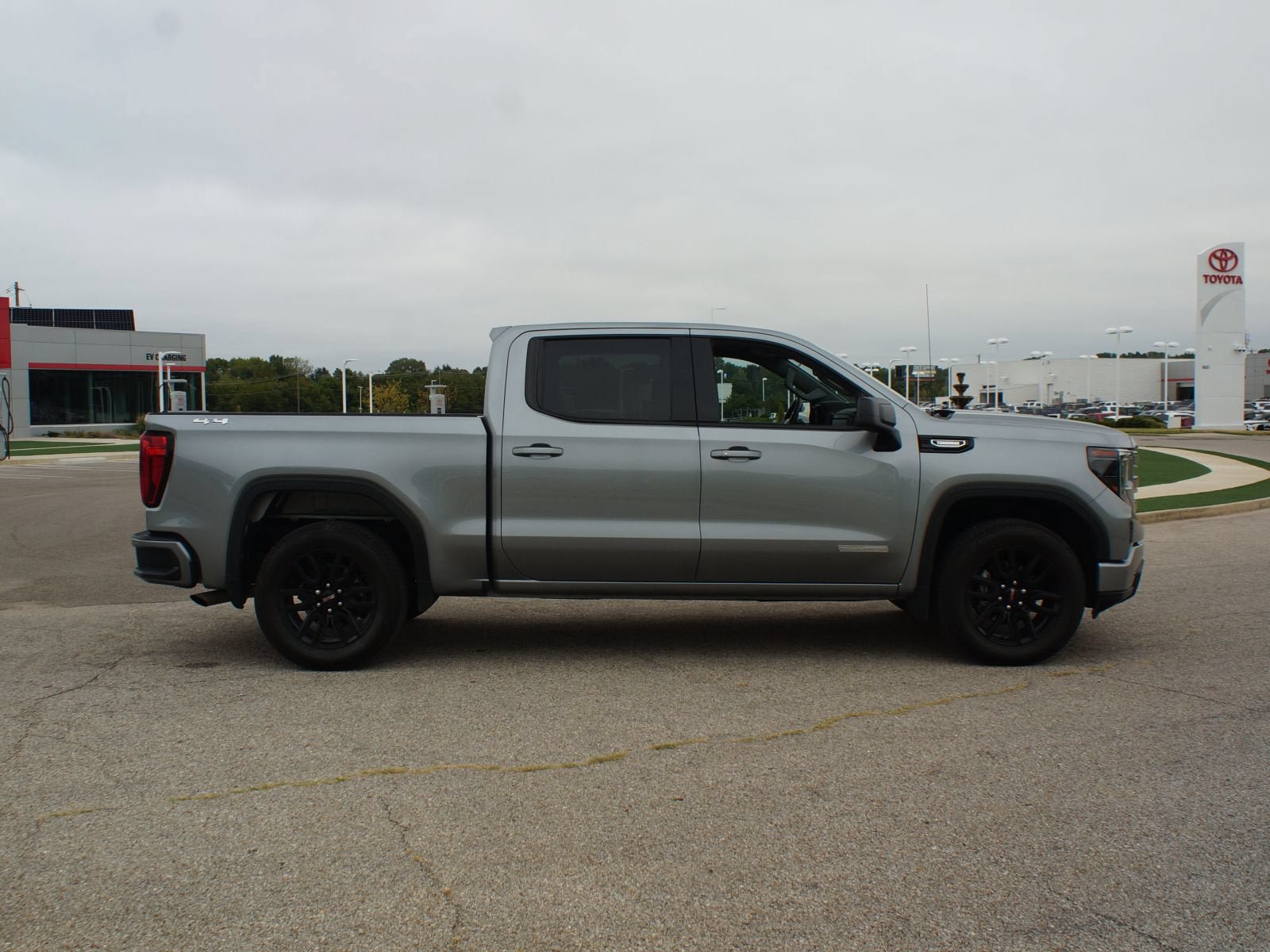 Used 2025 GMC Sierra 1500 Elevation AWD/4WD image 22