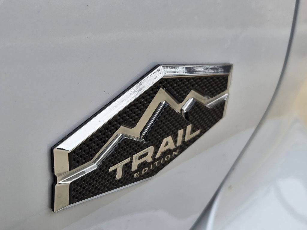 New 2026 Mitsubishi Outlander Trail Edition image 8
