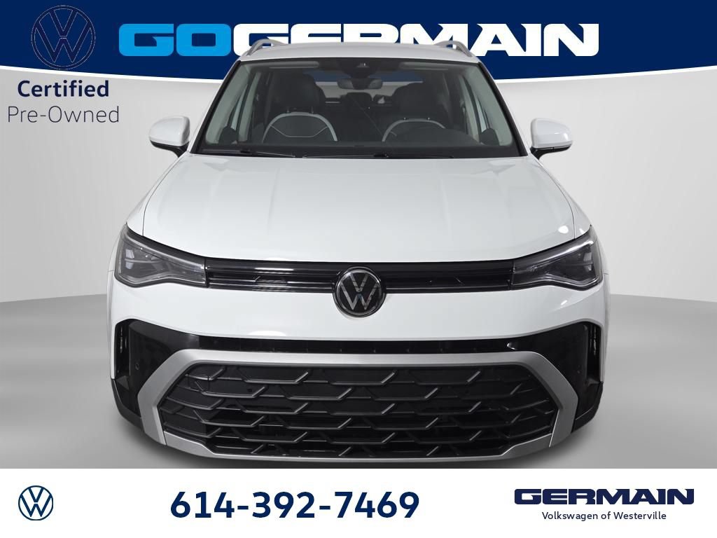 Certified 2025 Volkswagen Taos SE AWD/4WD image 2