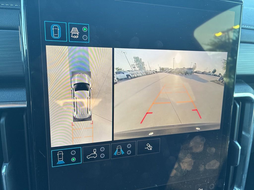 Used 2025 GMC Acadia Elevation image 12