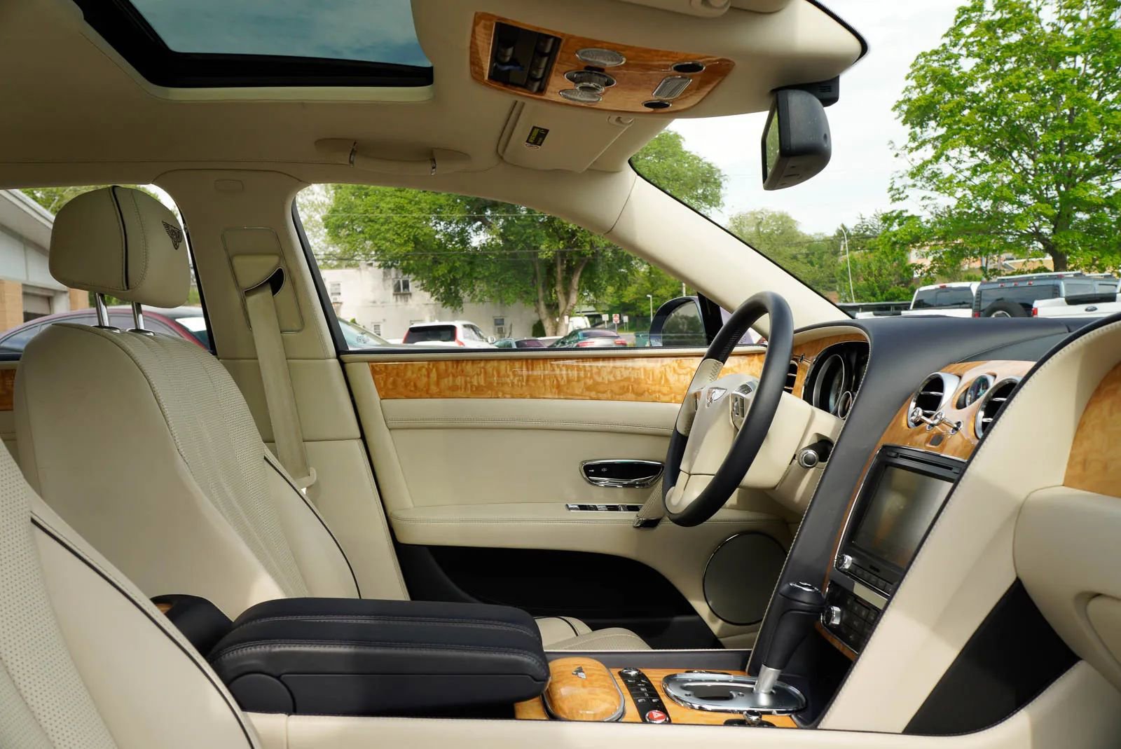 Used 2014 Bentley Flying Spur W12 AWD/4WD image 34