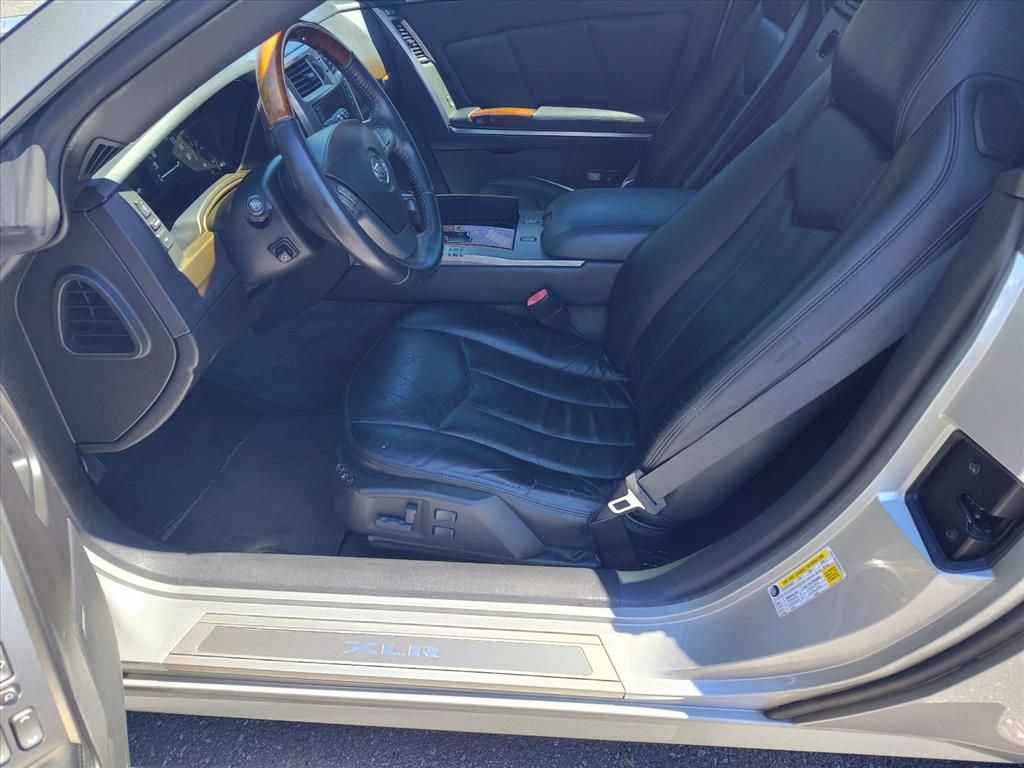 Used 2006 Cadillac XLR RWD image 10