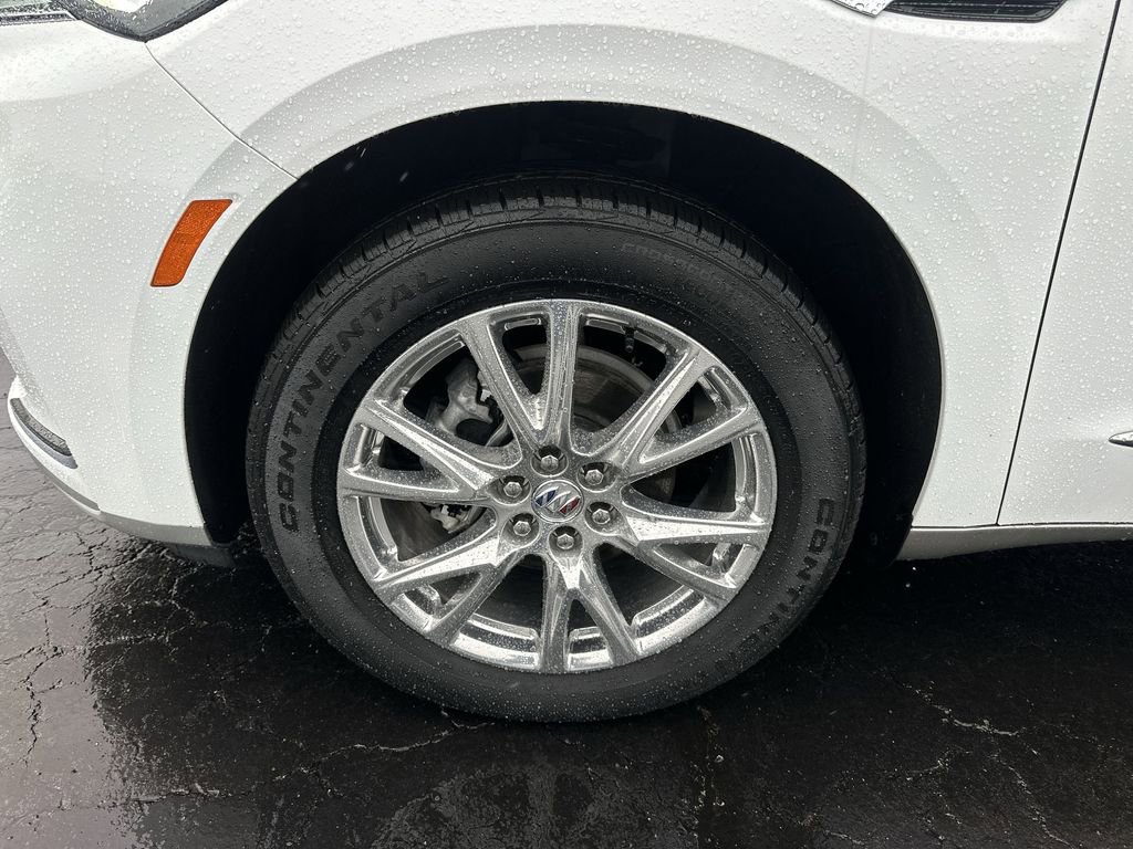 Used 2023 Buick Enclave Essence w/ Experience Buick Package image 10