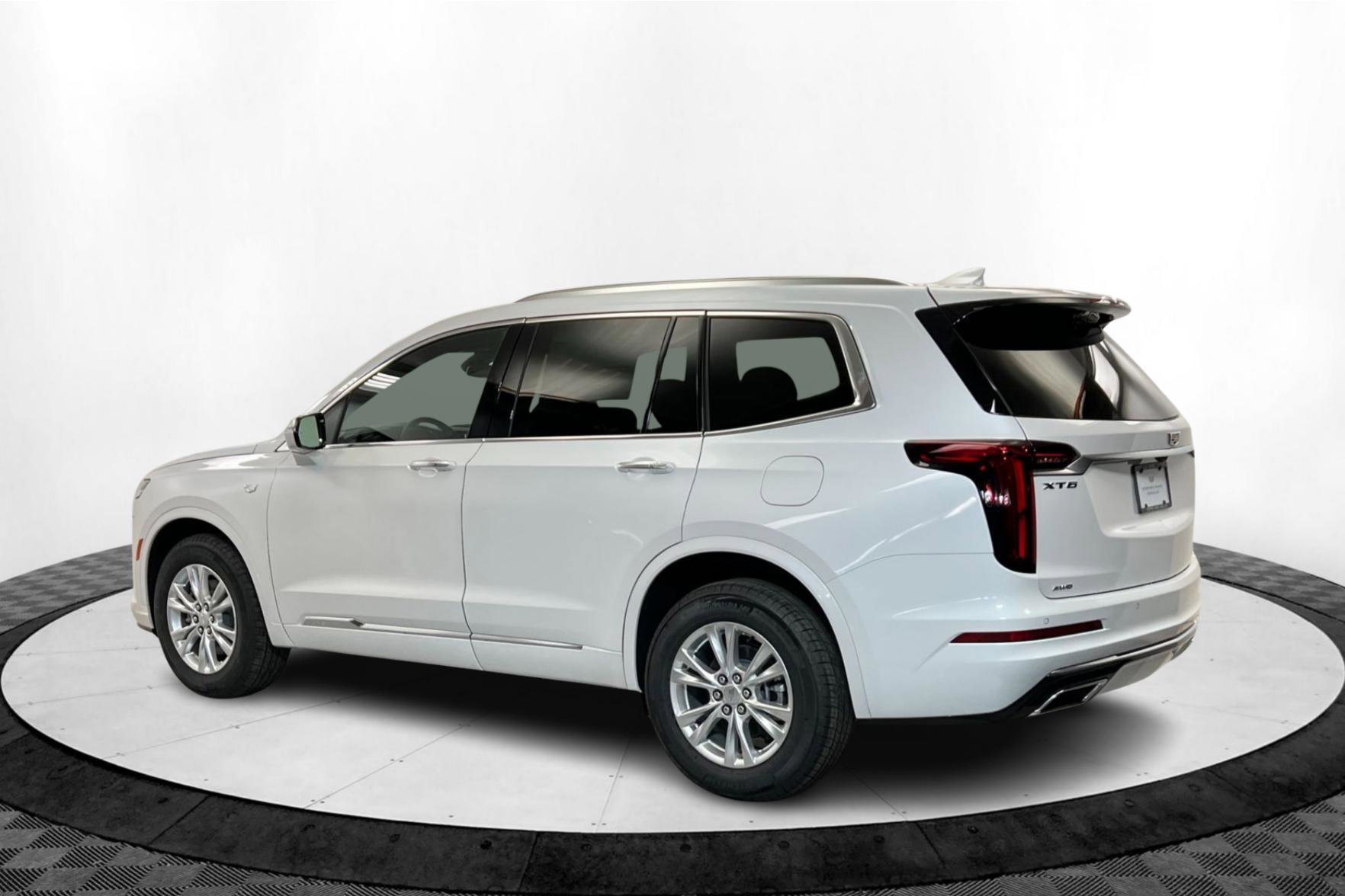 New 2025 Cadillac XT6 Luxury w/ LPO, Floor Liner Package image 3