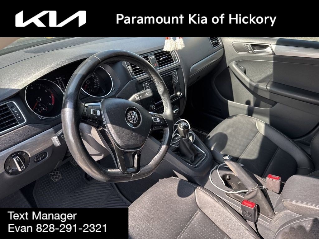 Used 2017 Volkswagen Jetta SE FWD image 8