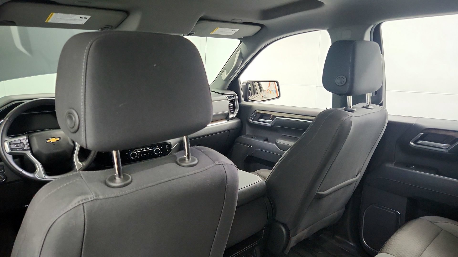 Used 2024 Chevrolet Silverado 1500 LT AWD/4WD image 24