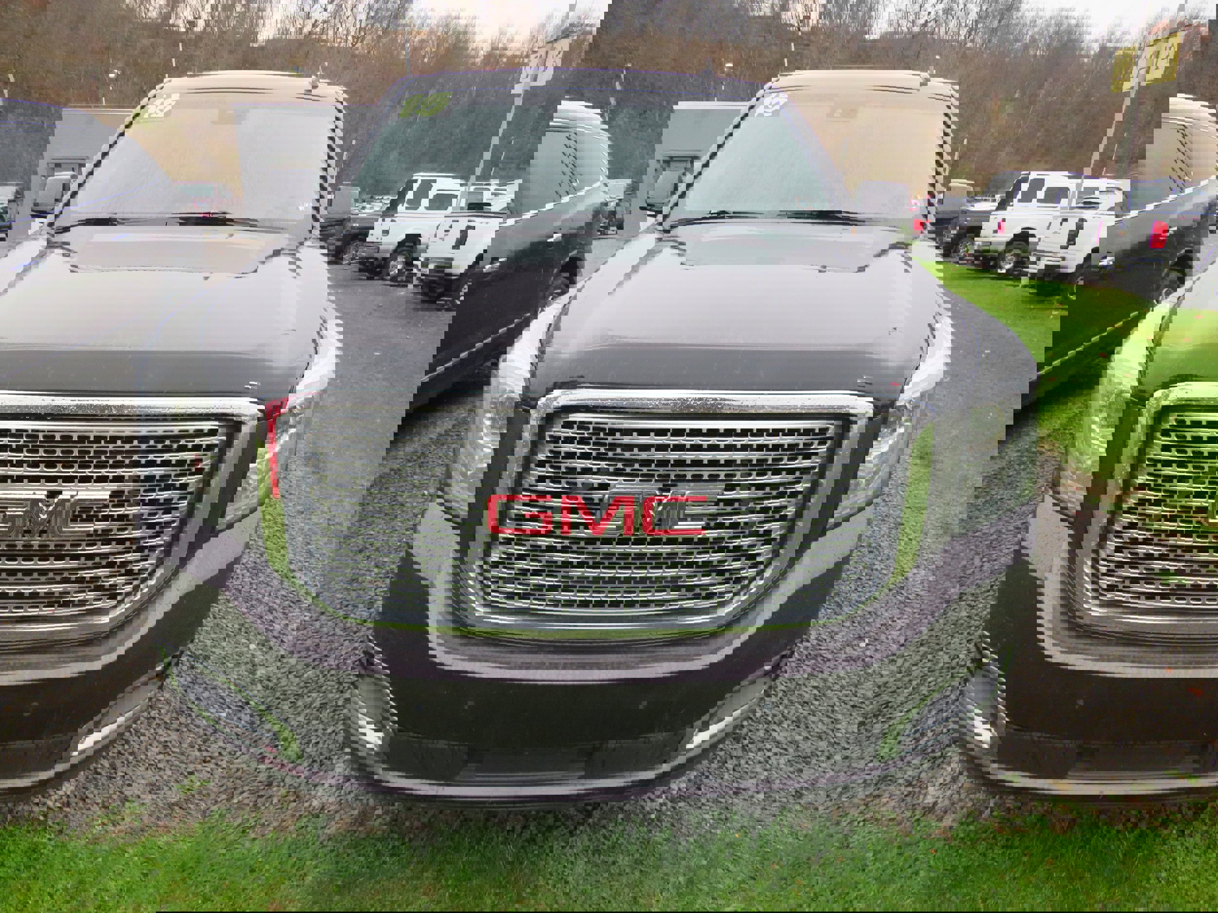Used 2015 GMC Yukon Denali w/ Premium Package image 2