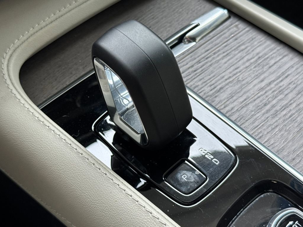 Certified 2023 Volvo XC90 B6 Plus w/ Protection Package Premier AWD/4WD image 22