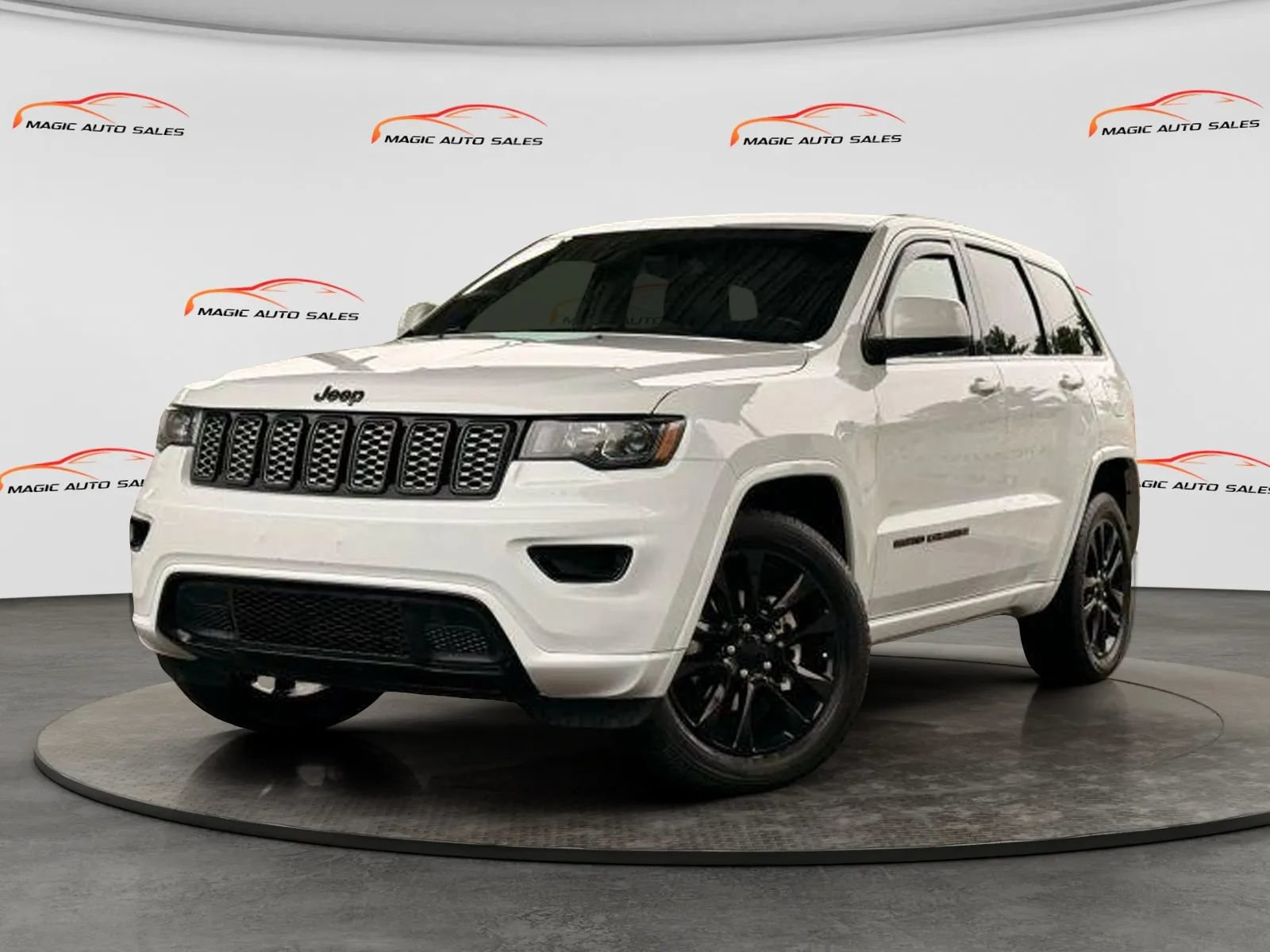 Used 2020 Jeep Grand Cherokee Altitude AWD/4WD image 1